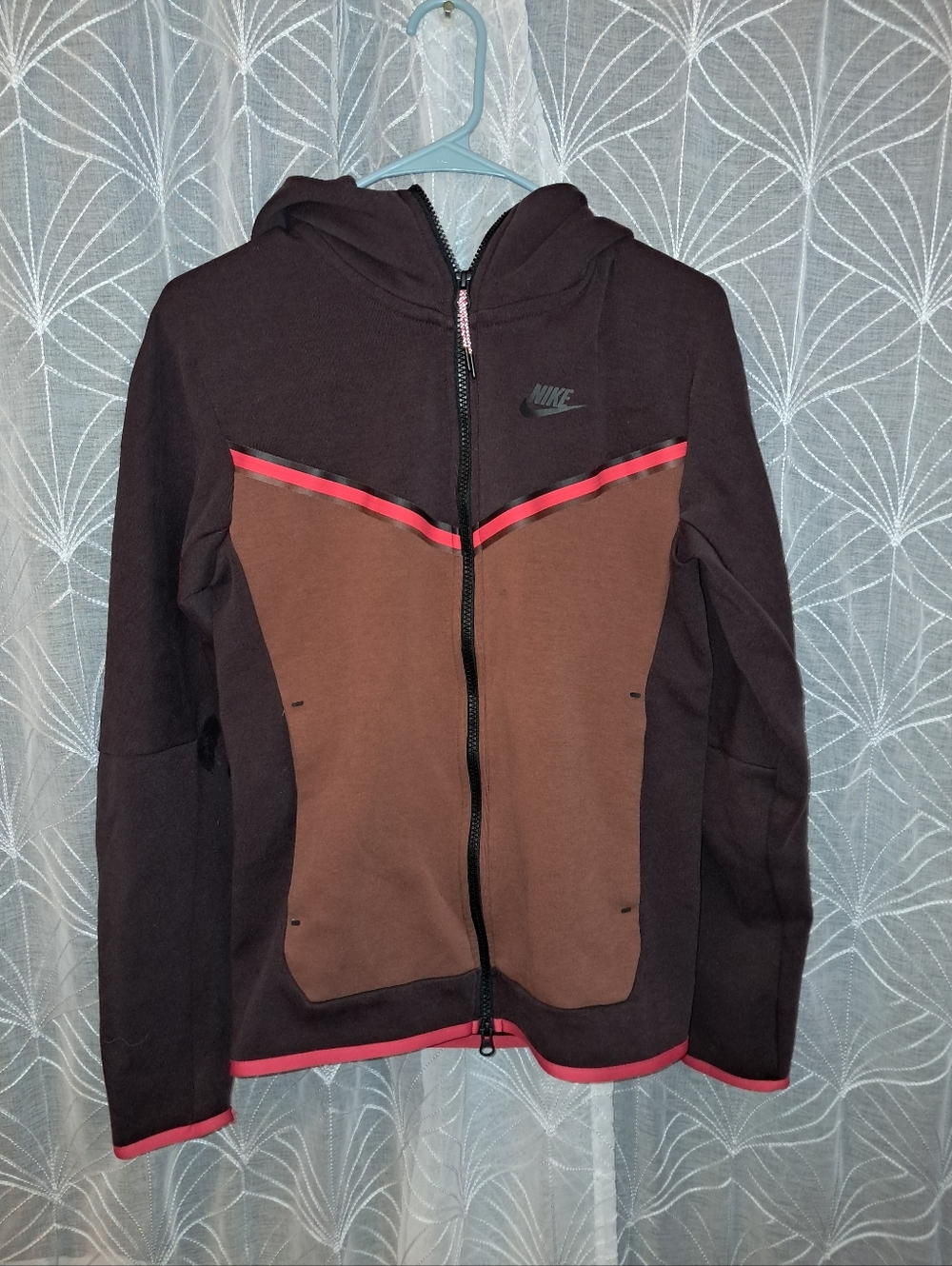 Nike brand Mens size xs Nike tech style hoodie